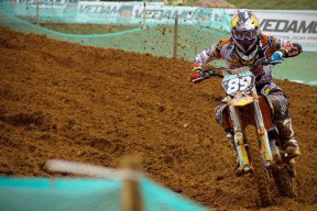 江苏体彩网官网-转·变—粉红浪潮席卷伊蒂哈德，曼城开启立体化时代