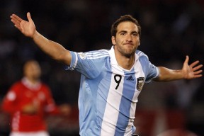 江苏体彩：利物浦拒降价，基耶萨转会僵持1500万；尤文图斯加速考察小马尔蒂尼