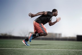 江苏体彩网：伊布盛赞梅西幼子，迷你梅西崭露头角，足坛未来之星引期待