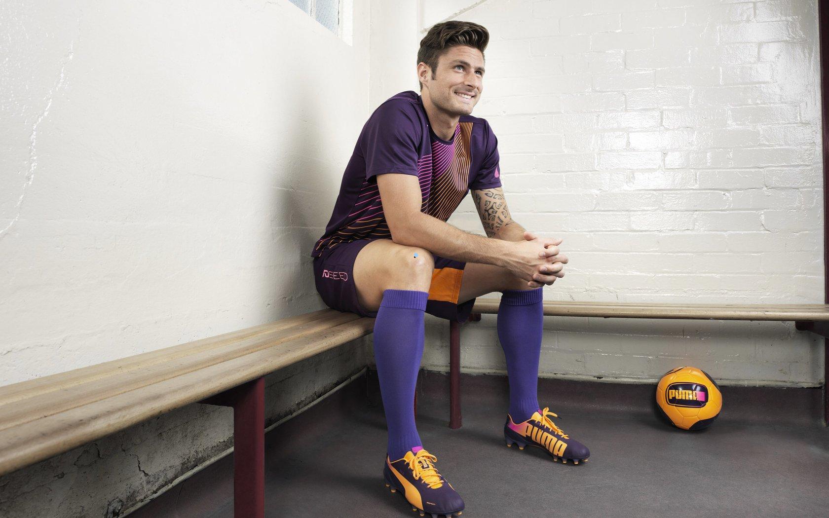 莱万多夫斯基未来悬而未决，沙特、美土联赛竞相追逐，巴萨留人前景堪忧