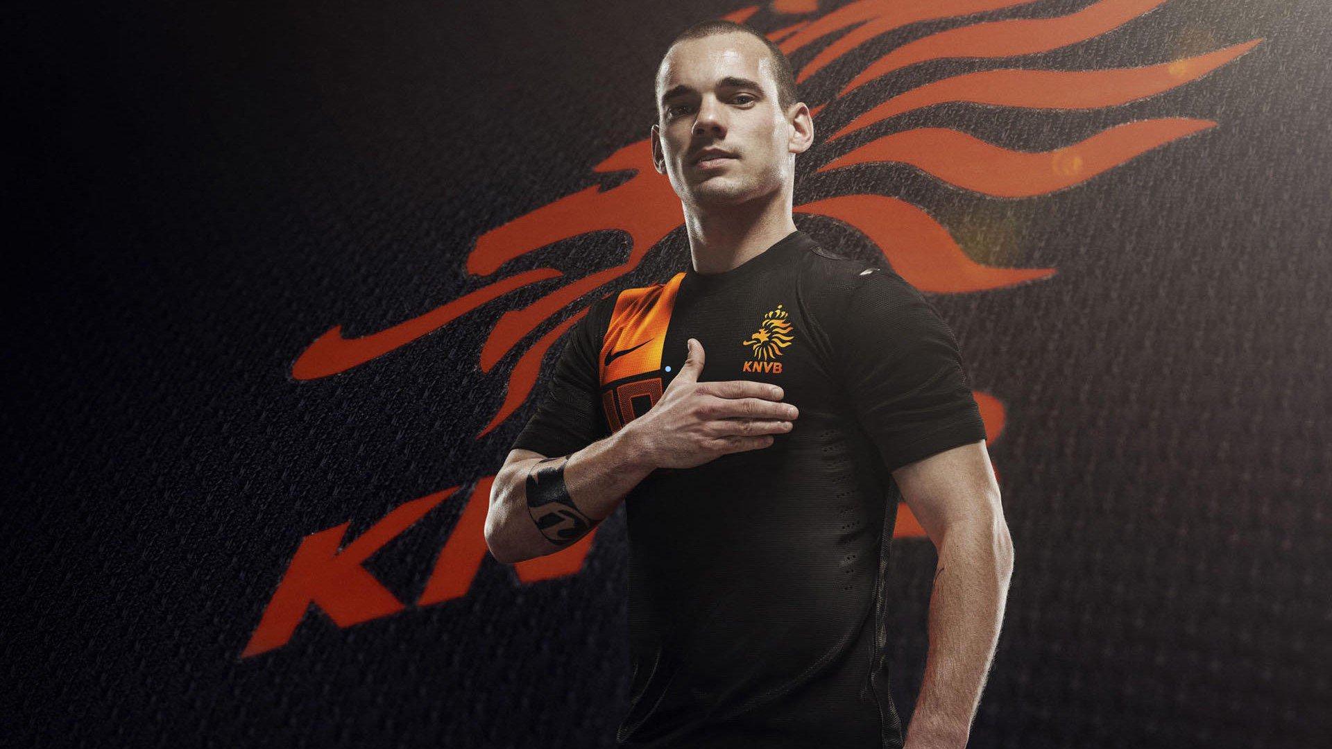 索博斯洛伊欧冠连续五场建功，跻身利物浦传奇行列